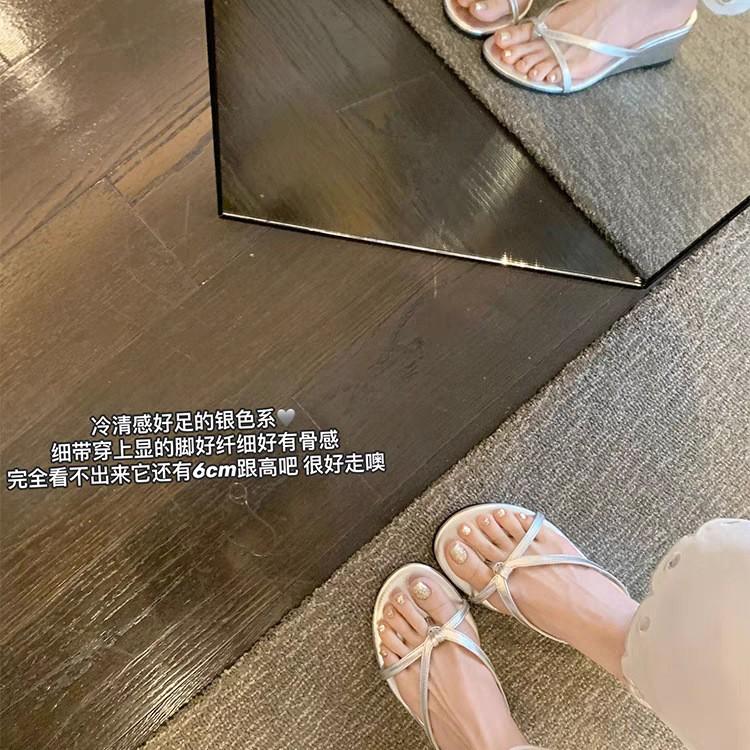 [sheii Su Yinyin] The same 6cm slope heel mop~ thick bottom heightening toe flip-flops women's cool slippers summer