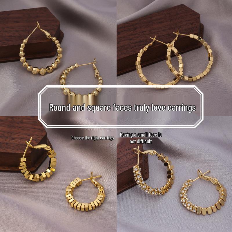 

Трендовые круглые серьги-подвески с золотым покрытием 2025 – Стильные и уникальные серьги-кольца E-051 серебряный