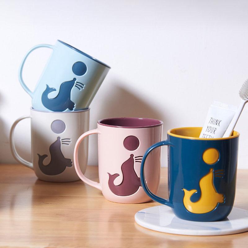 Kreslený kelímek na ústní vodu s delfínem pro dospělé, rodinný, minimalistický kelímek na zubní kartáčky, kreativní cestovní kelímek s rodinou lachtanů, kelímek na mytí pro páry