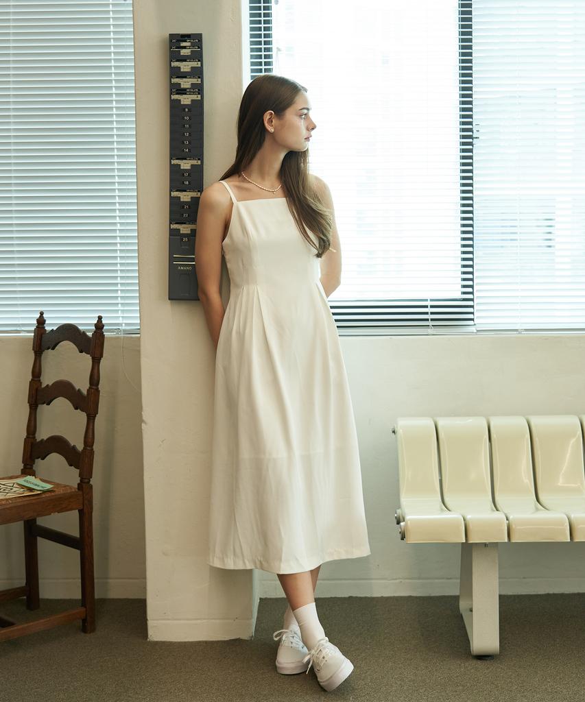 LAMARO Princess Modern Long Dress (White)