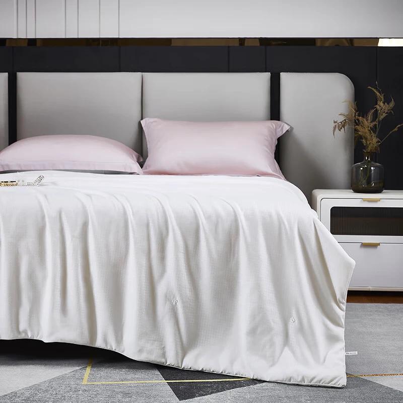 HONGDOU Spring Silken Whisper Quilt