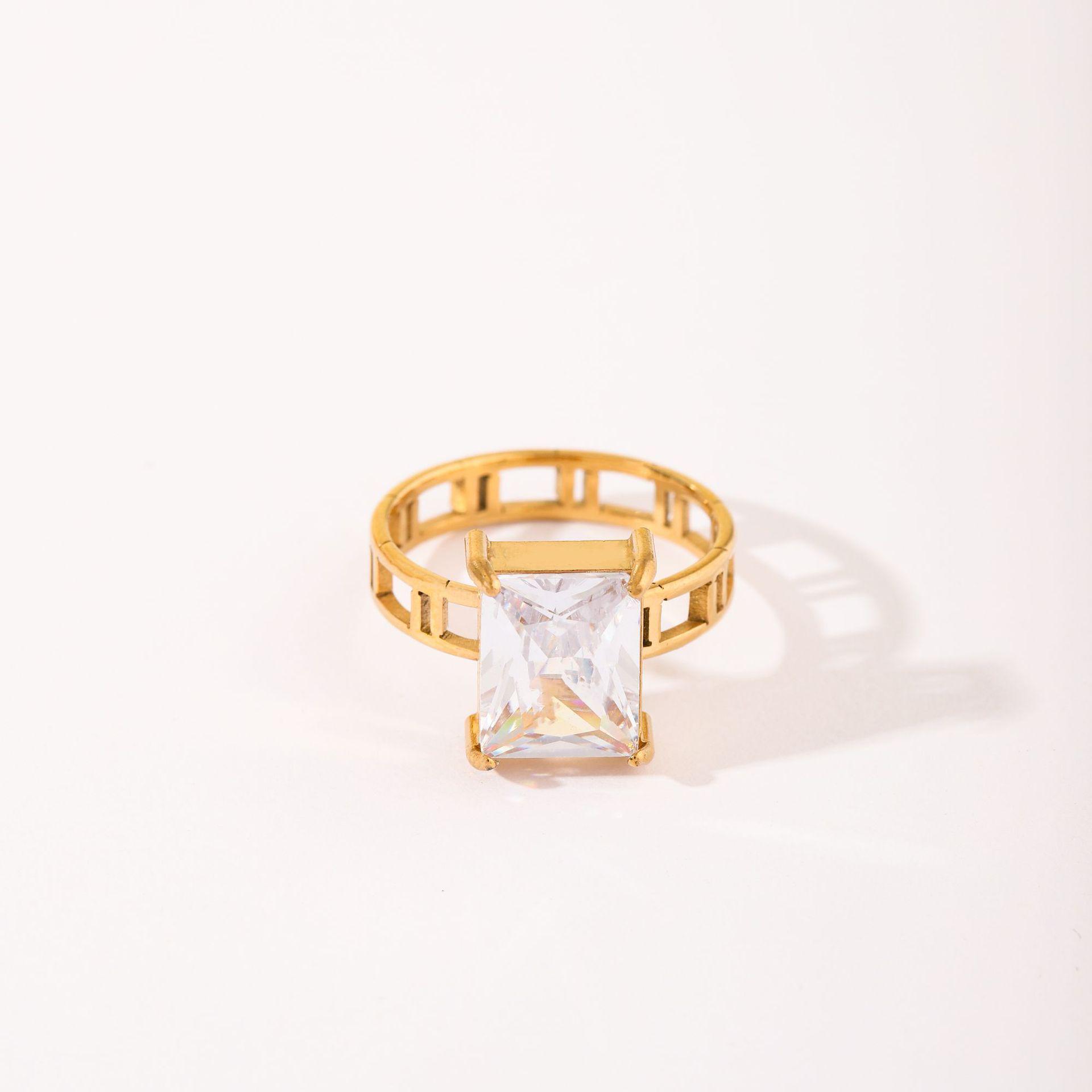 

Elegant Geometric Stainless Steel Ring with Zircon - Unique Creative Jewelry