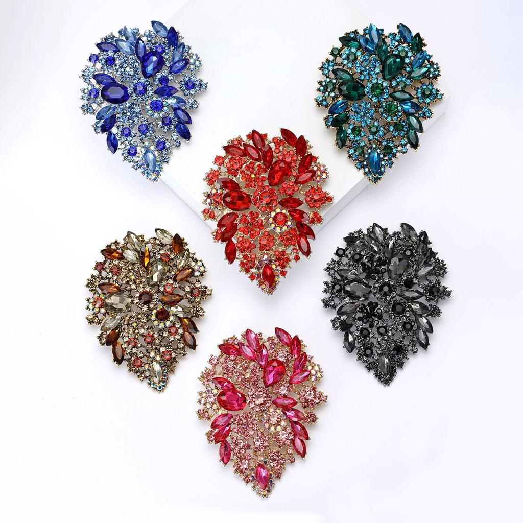 Crystal Glass Brooch for Women Rhinestone Pins Friends Party Gifts Banquet Jewellery Accessories
