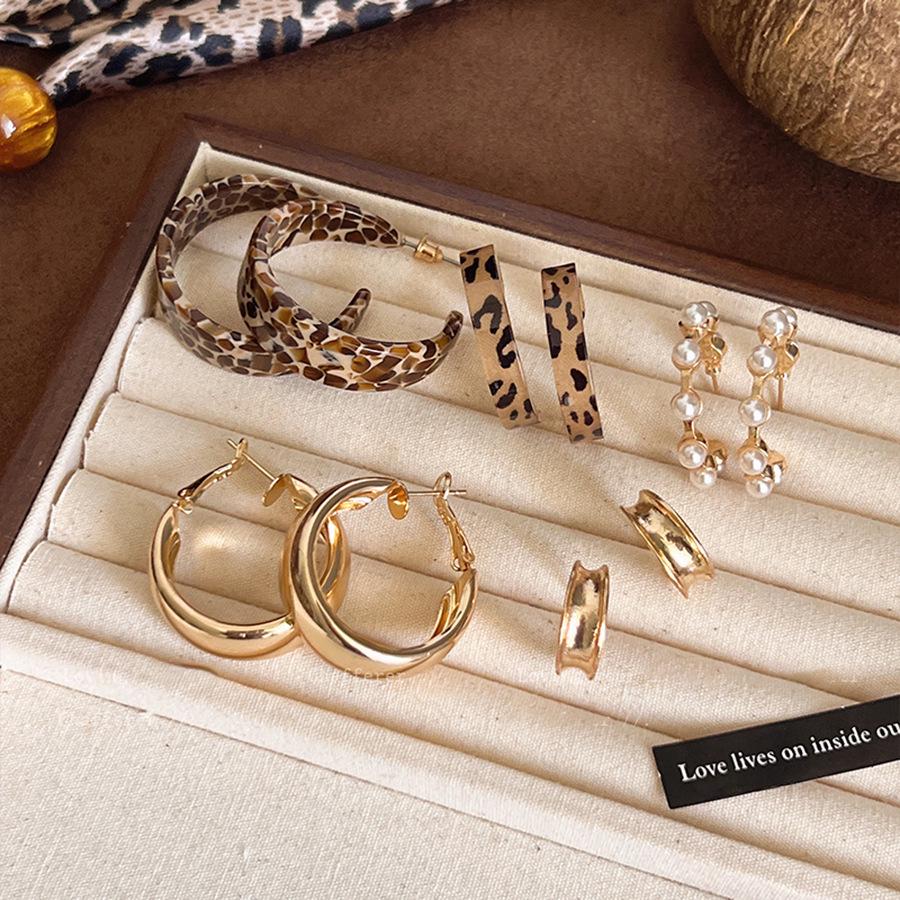 Maillard Silver Needle Retro C-Shaped Acetate Stud Earrings for Women