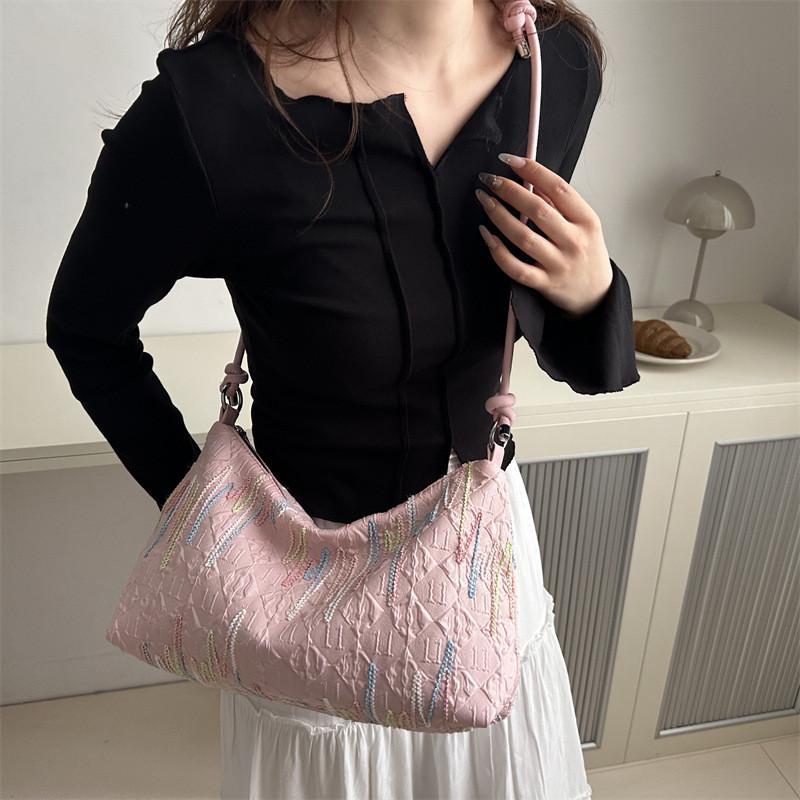 Urban Chic 2024 Summer Fashion Bag For Women Unique Design Stylish Handbag