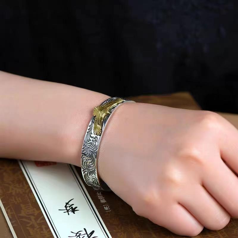 Bracciale a Manica Punk Colore Oro Aquila Stampa Animale Bracciali a Manica da Uomo Fascino Maschile Gioielli per Rocker Rider di Motociclette