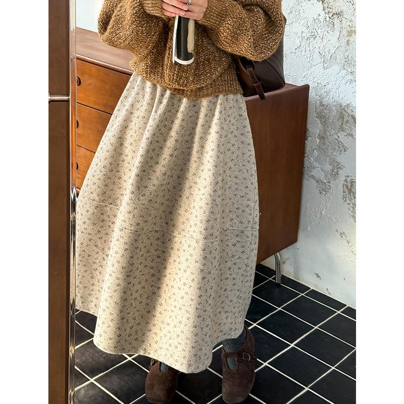Youge Retro Floral Woolen Mid-Length Skirt with Elastic Waist 860