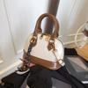 The Handbag Is Fashionable and Retro, The Single-shoulder Bag Is Stylish, and The Crossbody Shell Bag Is Stylish