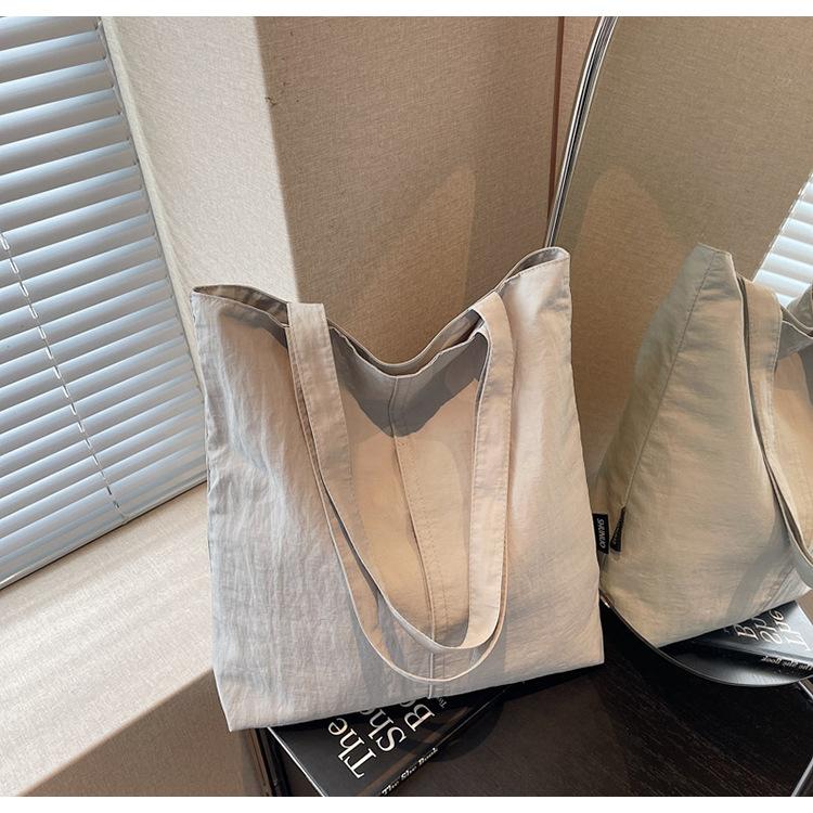 Bags Women's Shoulder Bags Large Capacity Student Commuting Handbags Girls Lightweight Literary Tote Bags Tide