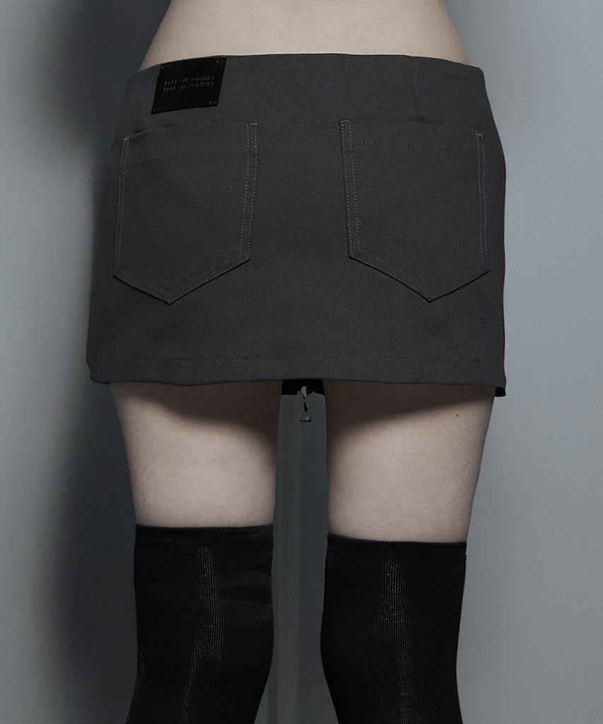 ETRE AU SOMMET Front Zip Belt Detail Mini Skirt (Dark Gray)