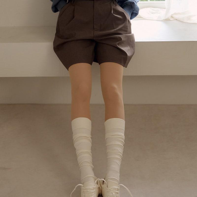 

MARUN5 [1+1] Generous Soft Cozy Cotton Short Knee Socks 1 beige sheet