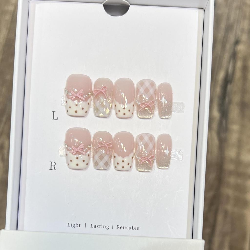 Handcrafted Short Wearable Nail Art Stickers - High-End Boutique False Nails