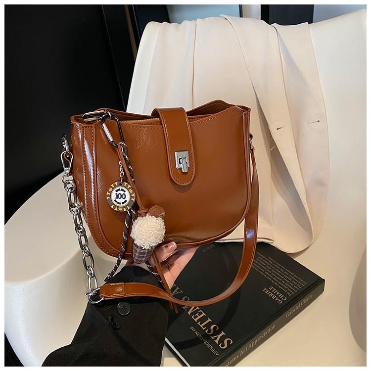 Ielgy Retro Large-Capacity Autumn Winter All-Match One-Shoulder Underarm Messenger Bag