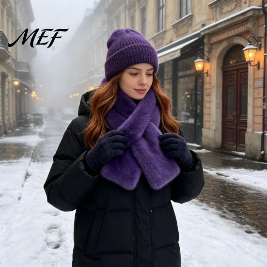 Skin Friendly Plush Neck Scarf Women Faux Fur Scarf, Winter Warmer for Cold Weather, Short Collar Scarves, Soft Imitation Mink & Not Bulky,