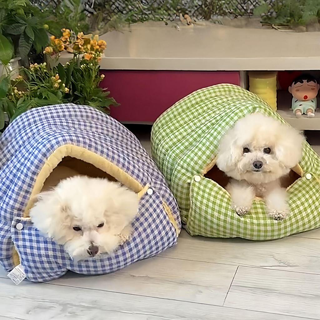 Arctic Velvet Enclosed Pet Bed: Warm Winter Nest for Cats & Dogs