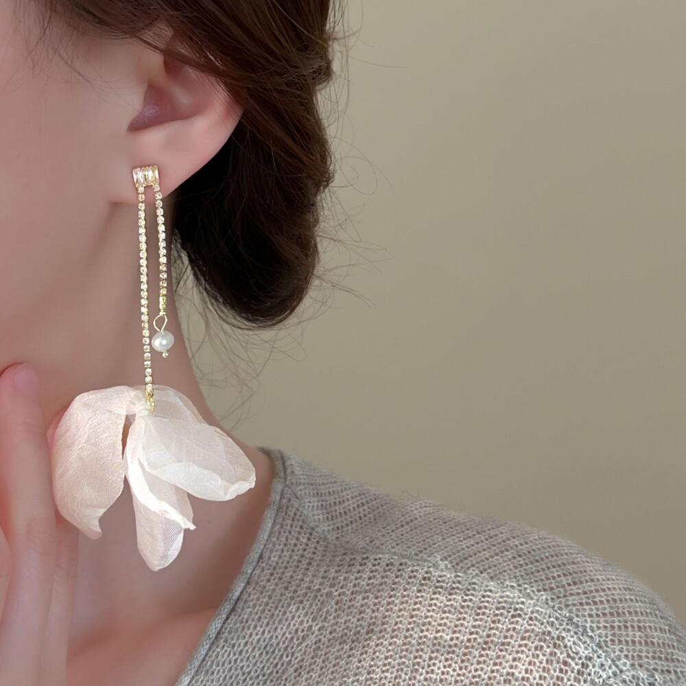 Fashion Flower Zircon Pearl Earrings for Women Exquisite Long Tassel Earrings Summer Seaside Vacation Jewelry Accessories