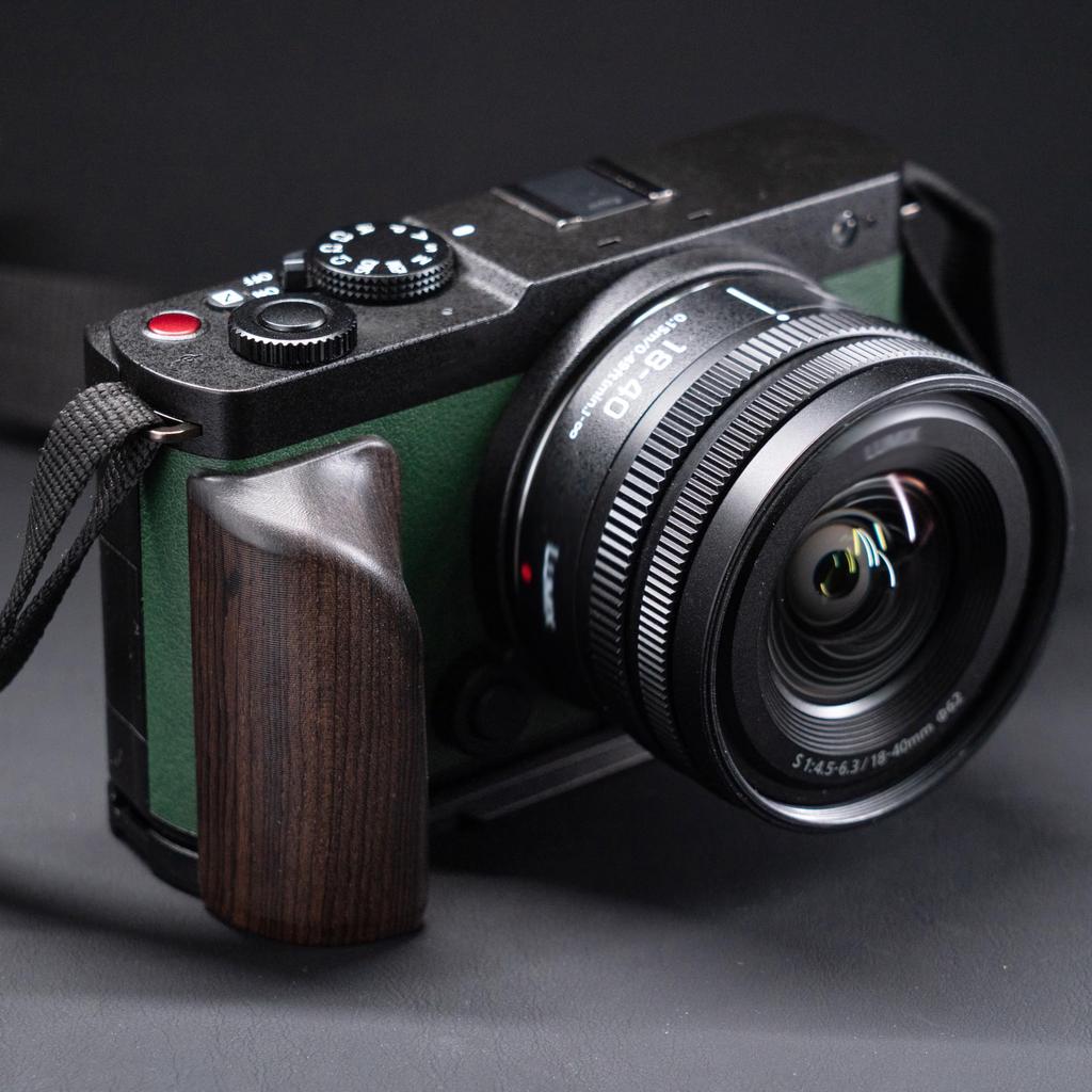 SIUTATDSH Camera Grip for Panasonic Lumix S9 Quick Release Solid Wood Arca Tripod Mountable Cameras, L-Shaped Plate, Handle, Standard, (Ebony