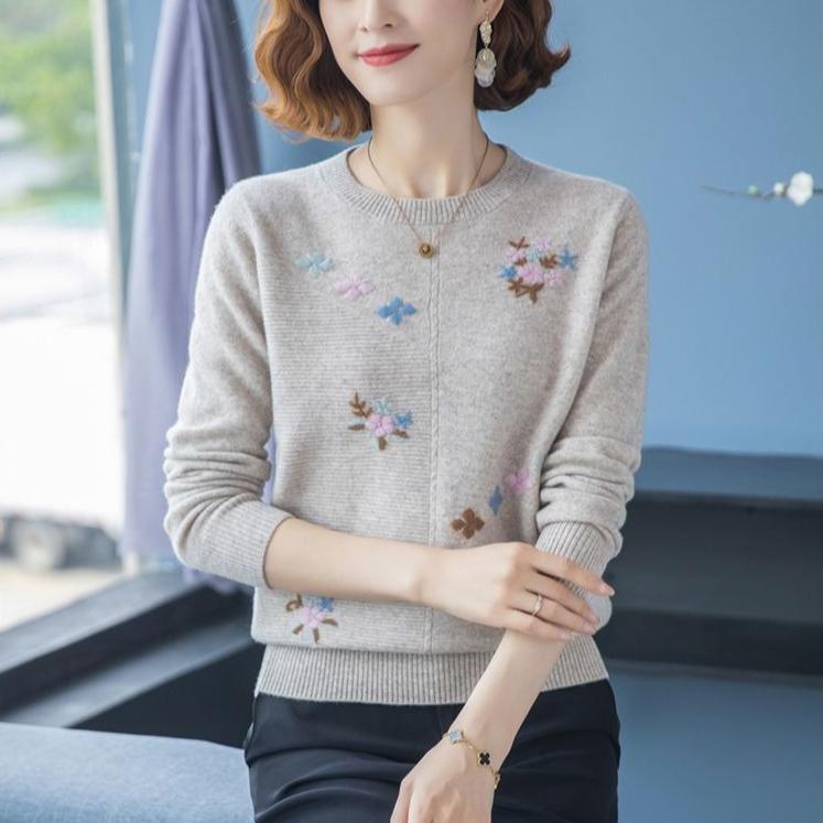 Women's Crew Neck Sweater Embroidered Loose Pullover Knitwear Soft Stretch Knit Top Spring Autumn