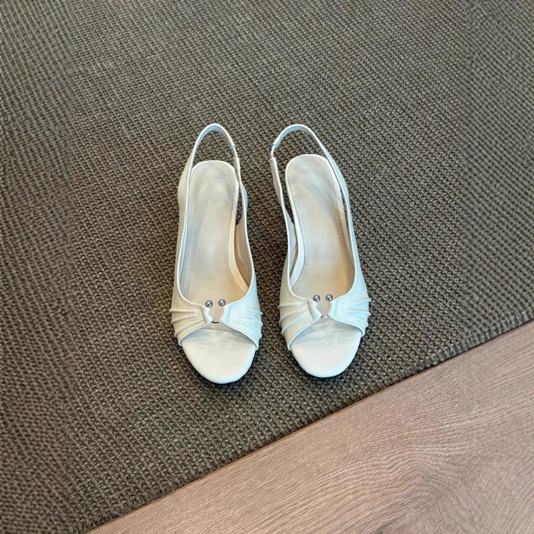 

Sheepskin version~ French temperament pleated hollow high heel sandals back strap thin heel metal buckle fish mouth high heels women 40