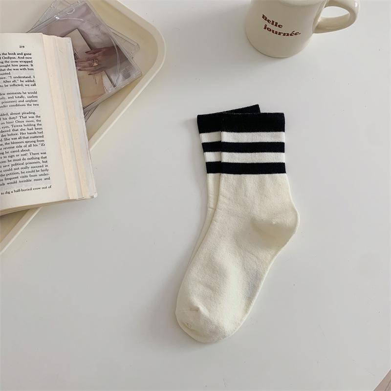 

Ladies Spring and Autumn Classic Simple Color Striped College Wind Tube Cotton Socks 1 pair белый