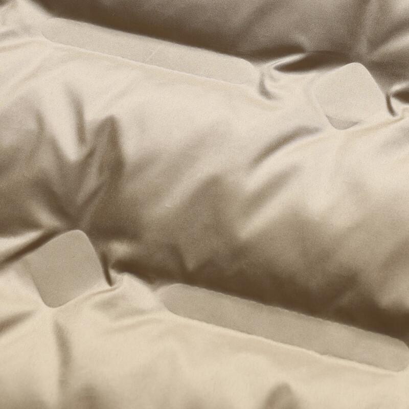 Xue Zhong Fei Men's Lightweight V-Neck Down Vest