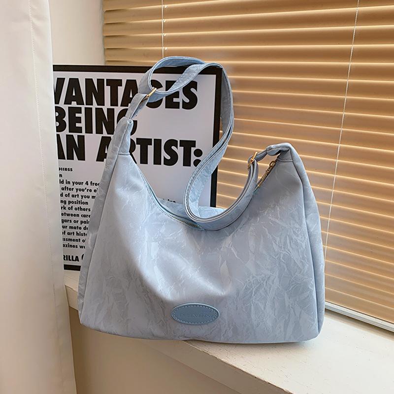 

Сумка великої місткості з м якої шкіри жіноча 2024 нова весна-літо універсальна на плече під пахву ланцюгова сумка сумка-месенджер для поїздок на роботу сумка-пельмень