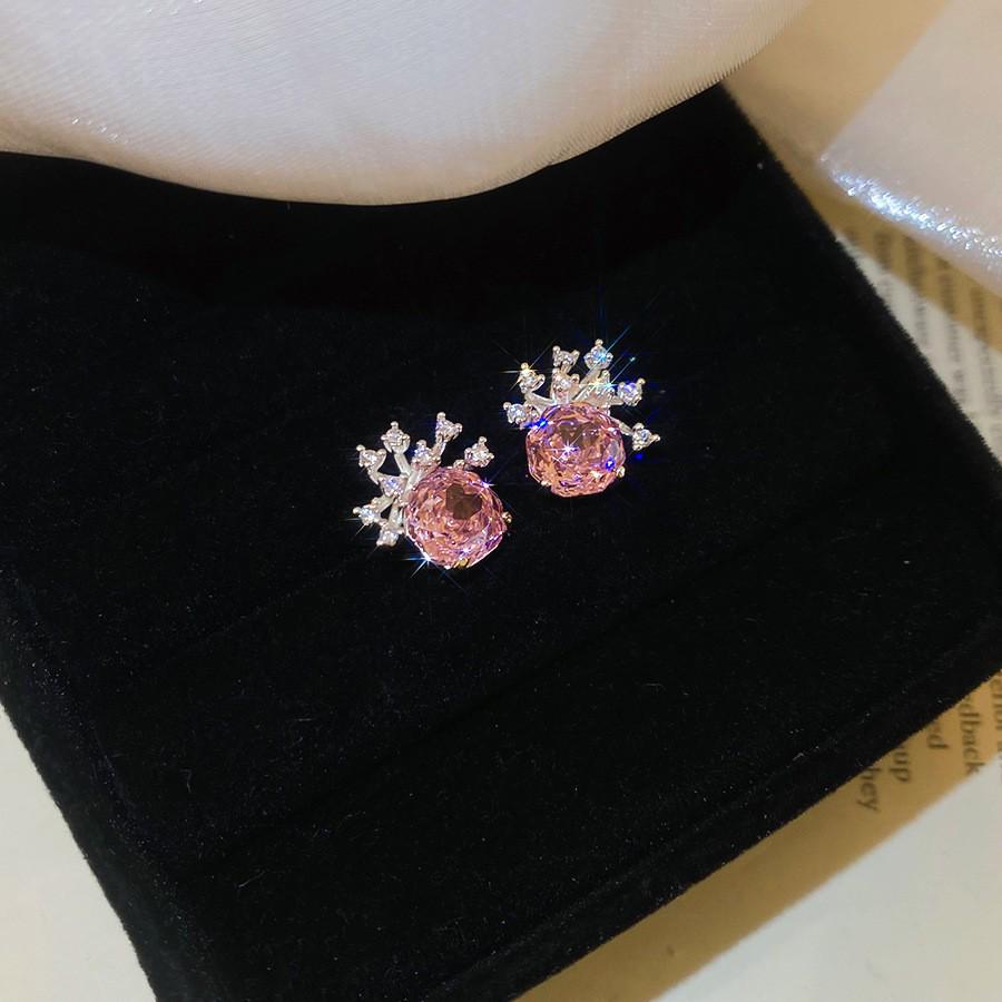 Silver Needle Pink Cubic Zirconia Flower Stud Earrings – Elegant & Delicate Accessories for Women.