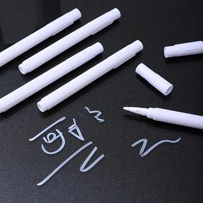 12 stuks Witte Vloeibare Krijtstiften, Stofvrije en Gemakkelijk Uitwisbare Formule - Perfect voor Leraren, Klaslokalen en Pres