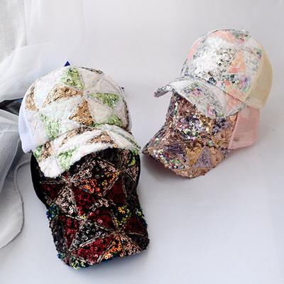 Glänzende Pailletten Atmungsaktives Netzstichmuster Verlängerte Krempe Baseballkappe Sonnenschutz Helle Farbe Bühnen-Sonnenhut Modeaccessoires