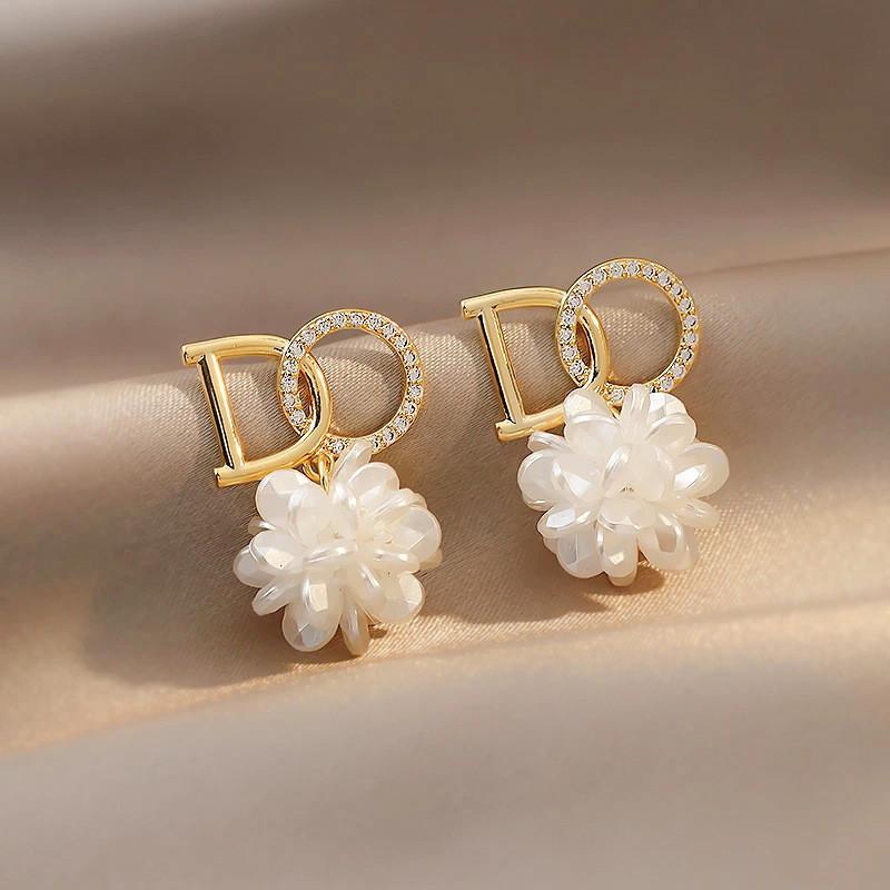 Luxury Crystal Pearl Gold Color Drop Earrings For Women Girl  Elegant Personality Shiny D Letter Earring Fashion Jewelry