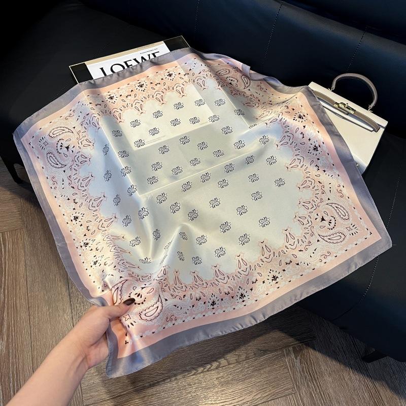 New silk scarf women's fashion versatile high-end small square scarf Korean version neck protection scarf spring and autumn retro scarf binding bag