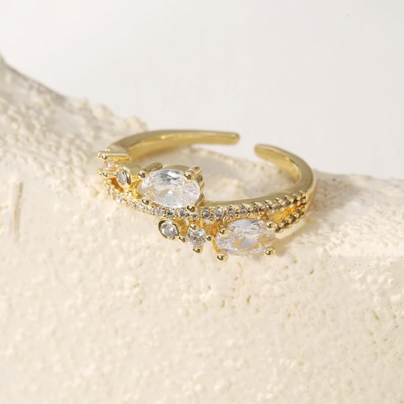 Golden Plated Open Adjustable Ring with Multi-Cut Synthetic Zircon for Women Elegant Statement Jewelry Gift