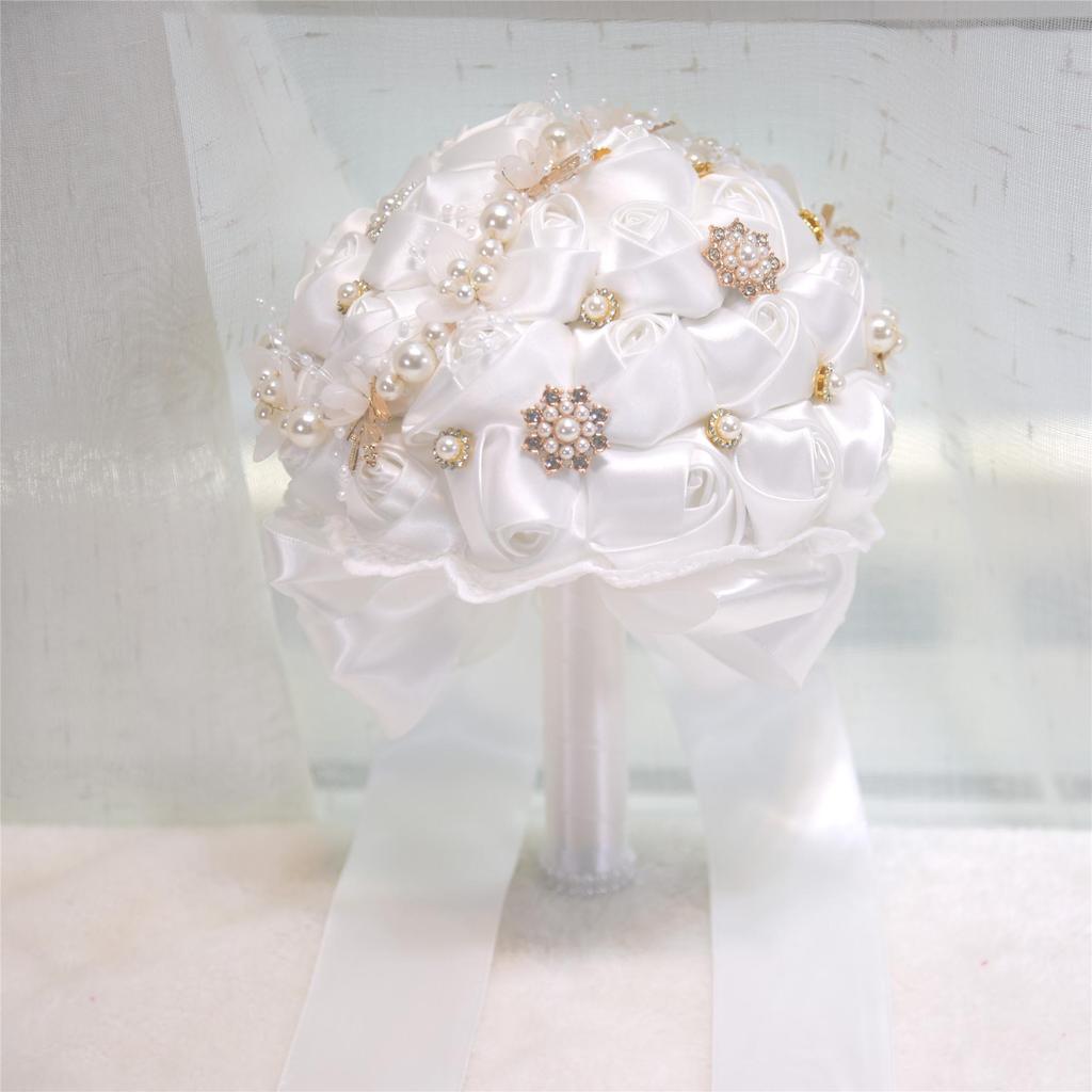 Forest Style Handheld Bridal Bouquet for Wedding Photos and Marriage Registration