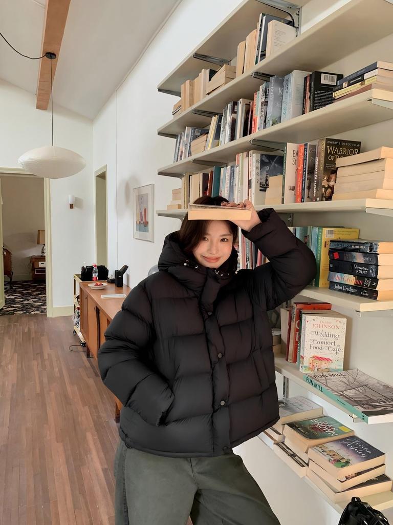 New white duck down hooded short down jacket women's loose bread jacket thickened warm jacket