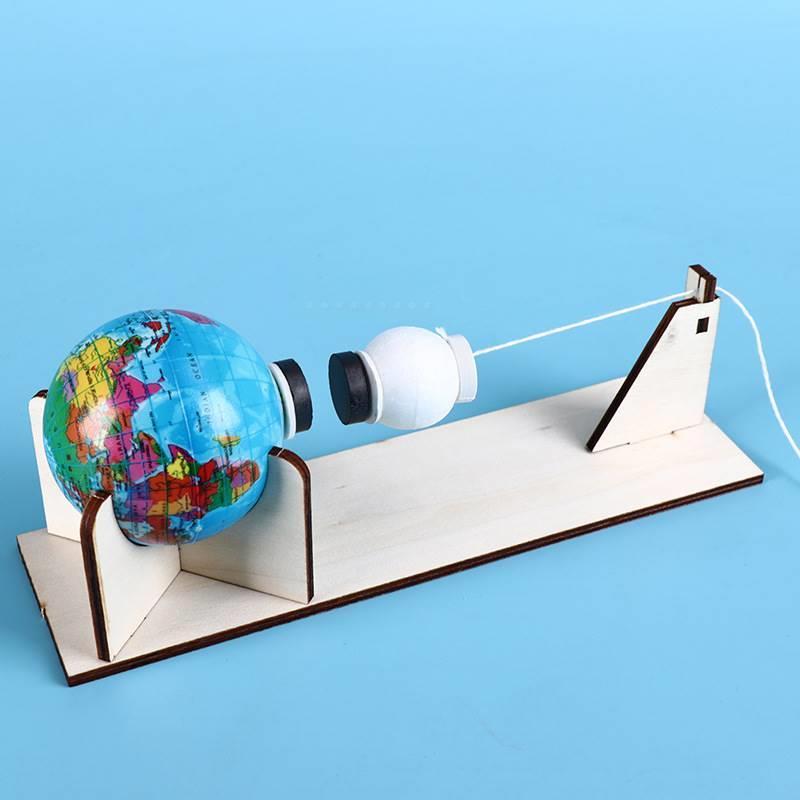 DIY Earth-Moon Gravity Simulation Kit for Students