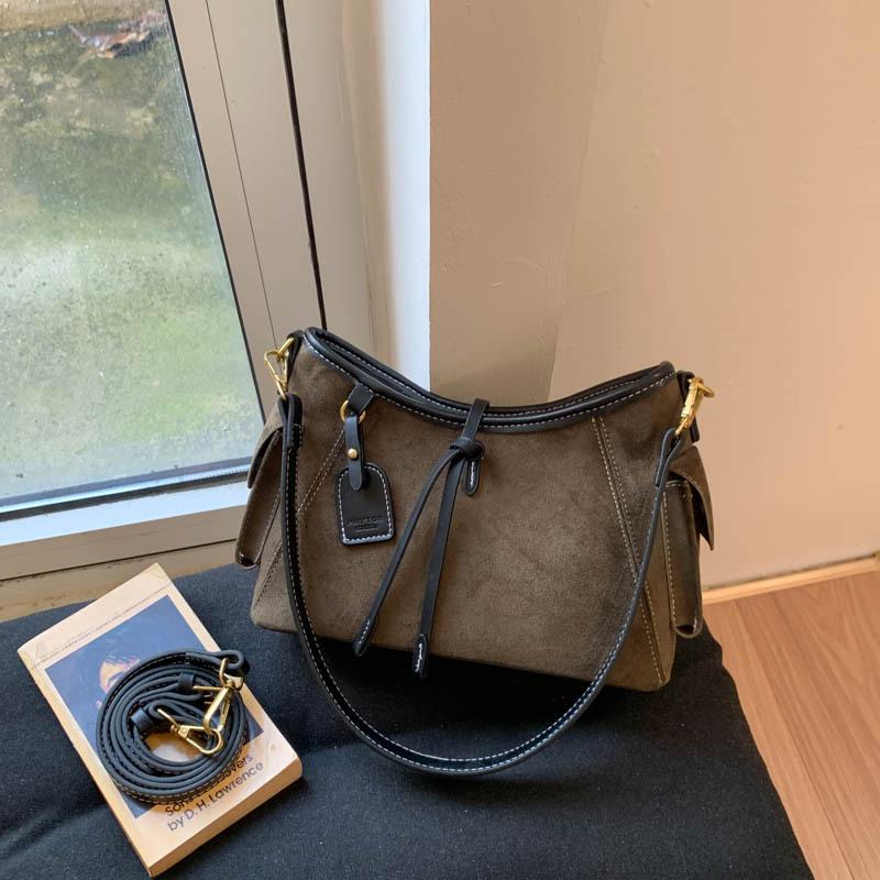 Trendige Taschen Damen Retro Nische Achseltaschen Damen Taschen Einfache Wildleder Schultertaschen Hochwertige Pendlertaschen