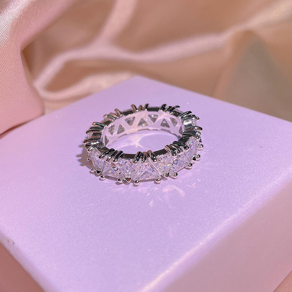 Sterling Silver Creative Simple Triangle Stitching Single Row White Zircon Ring Ladies Party Birthday Wedding Jewelry Gift