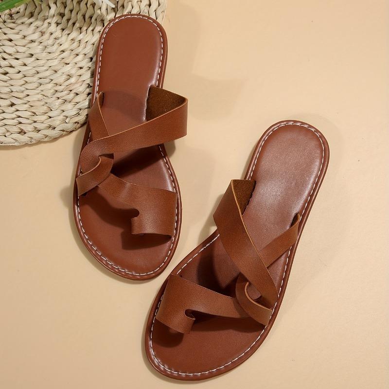 Damen Außenhandel Übergröße Europäischer und amerikanischer Stil Neue coole Hausschuhe Sommer Casual Oberbekleidung Zehenbedeckung Wort mit flachen Sohlenhausschuhen