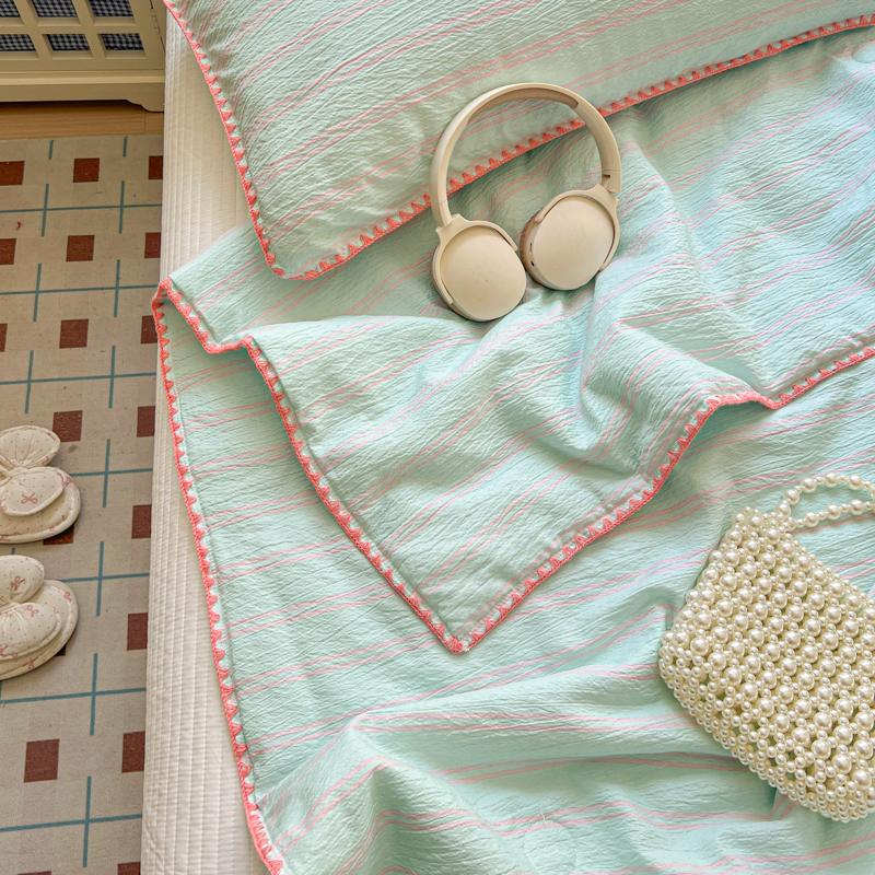Sleeping grid wrinkled yarn double-layer yarn summer cool quilt