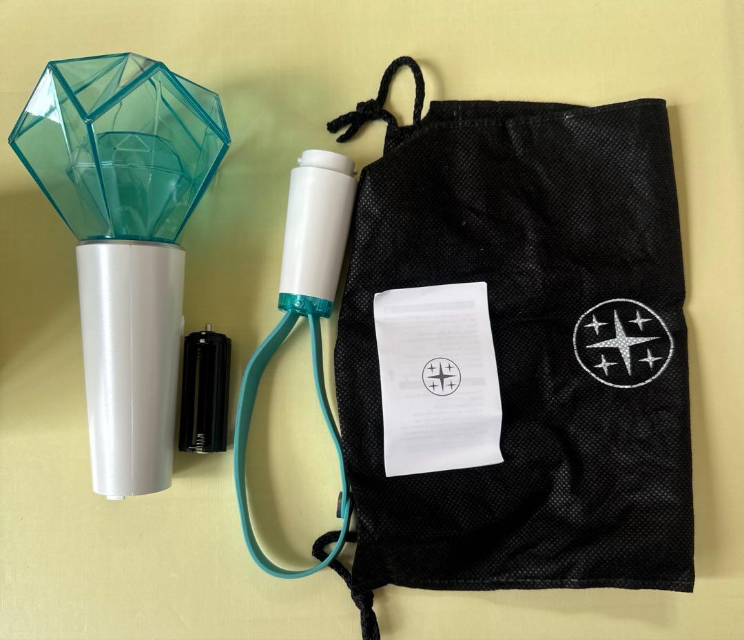 

[USED] SHINee Official Light Stick Korea