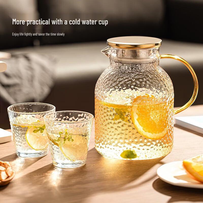 YIHUTEA Heat-Resistant Glass Water Pitcher with Spout Filter