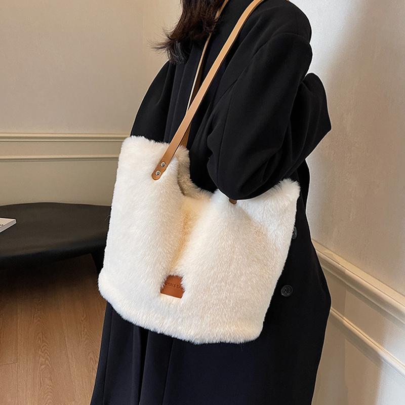 Women Plush Shoulder Bag Fluffy Furry Satchel Bag Large Capacity Fuzzy Purse Handbag for Work Travel Shopping