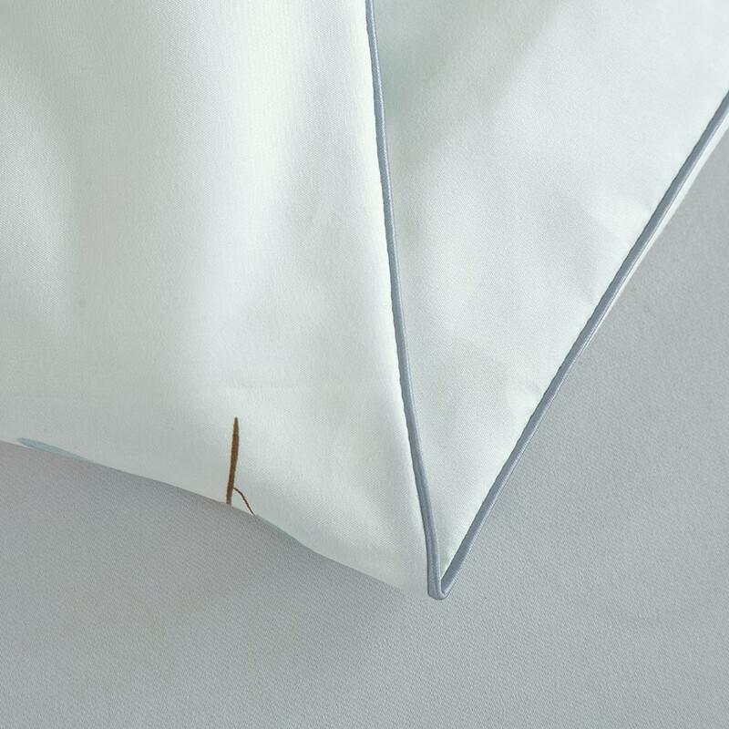 Yalu Floral Leaf Winter Quilt