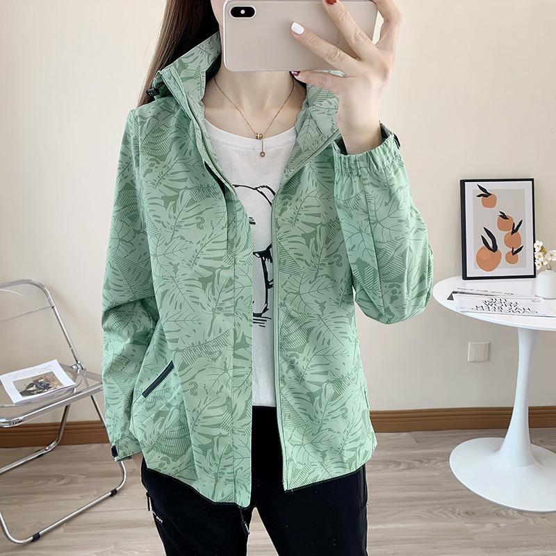 Women's Fashion Zipper Windbreaker Jacket Coat Windproof Hooded Jacket Outdoor Autumn Waterproof Coat Camping Hiking Sportswear Casual Clothing