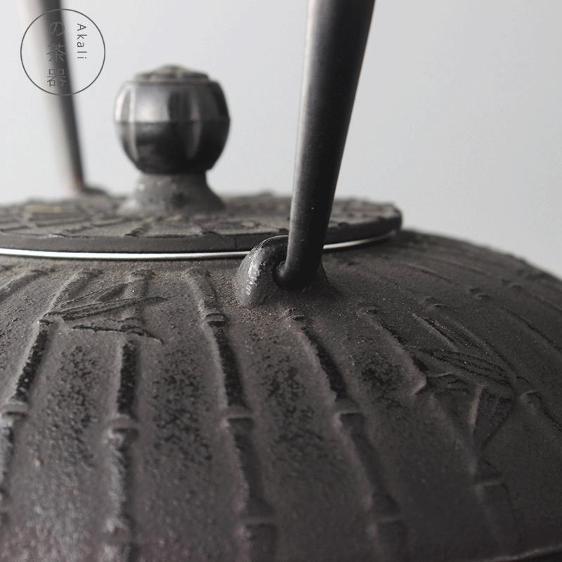 Retro 900ml  Boiled Tea Cast iron Kettle Cast Iron Teapot Pig iron Tea Pot Kung Fu Tea health Iron Pot Oxidized Uncoated