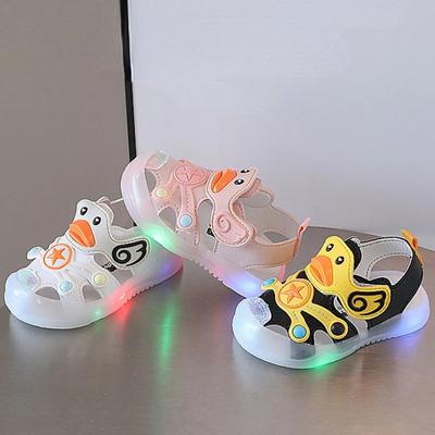 Sandalen Kinderschuhe Bunte Jungen Mädchen mit Licht Auf Kindersandalen Weiche Sohle Casual Style Schuh Sneakers