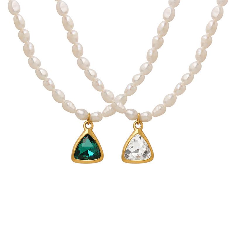 Nuova collana di perle d'acqua dolce verdi e bianche con pietra di cristallo super scintillante francese, ciondolo angolare, catena di perle alla moda personalizzata