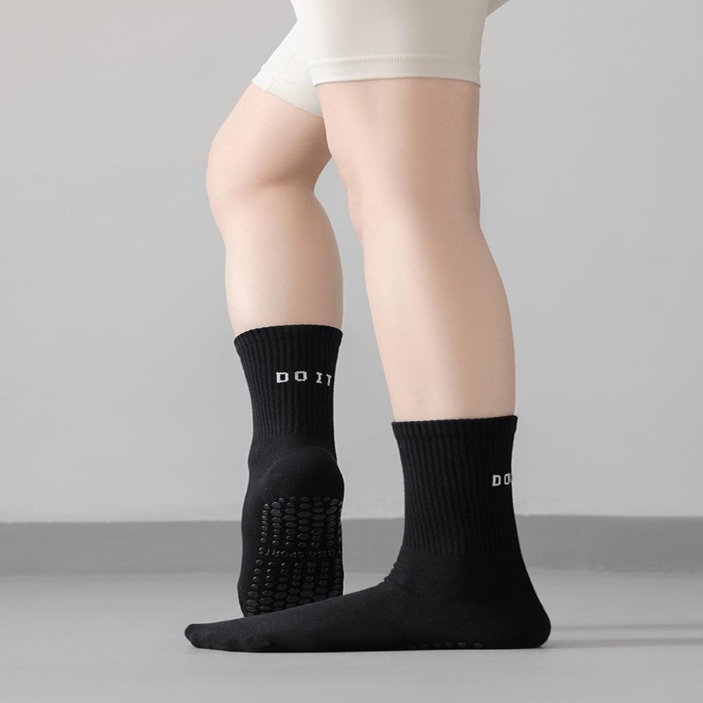 Breathable Yoga Socks Cotton Sports Socks Comfortable Dance Fitness Training Socks