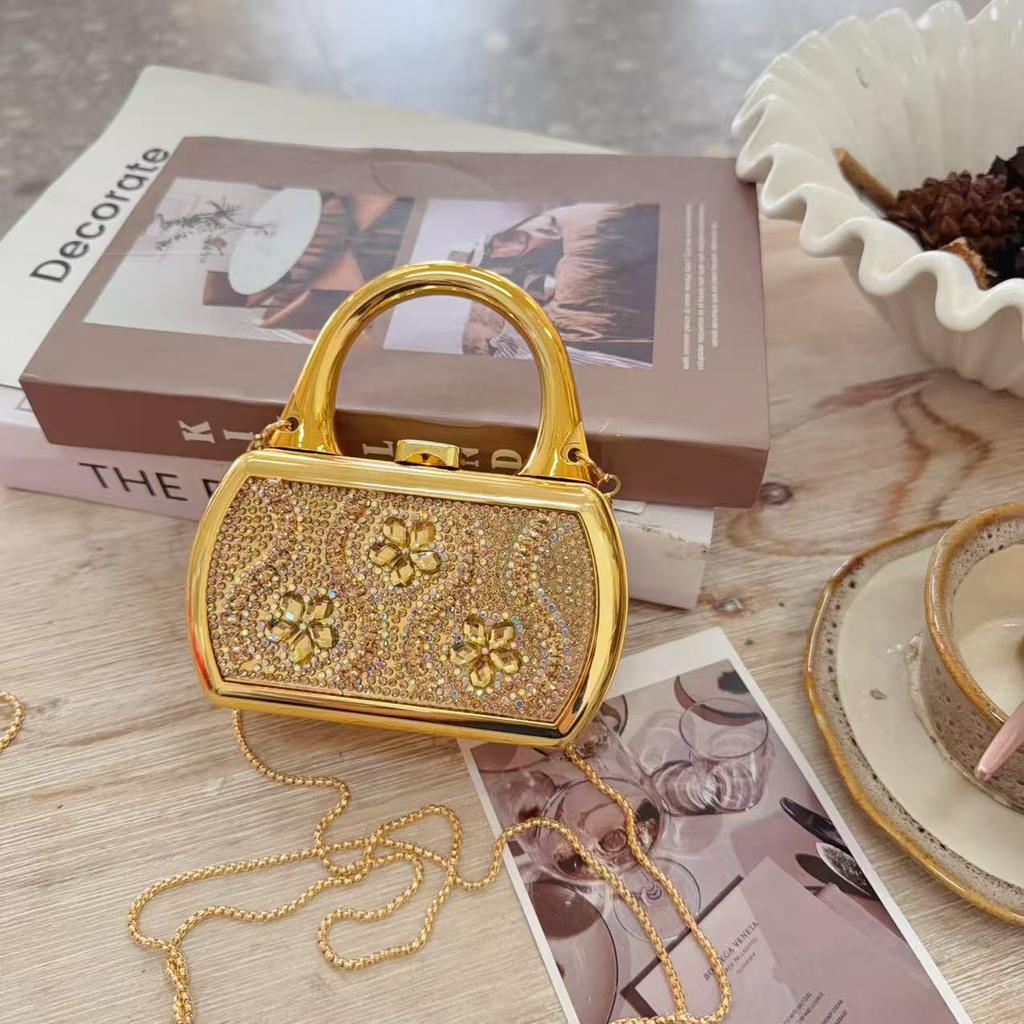 Korean Women'S Crossbody Light Luxury Red Envelope Mini Bag Summer Exquisite Flash Diamond Children'S Bag Shoulder Bag
