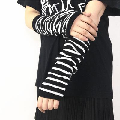 Frühlings- und Herbst-Sonnenschutz für den Außenbereich, Dunkel und modisch, Koreanische Version, Gestreifte Ärmel, Gestrickter Armstulpen mit Daumenloch.